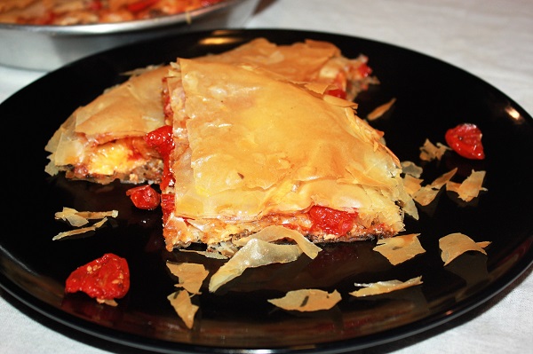 Torta salata con melanzane e pomodorini confit