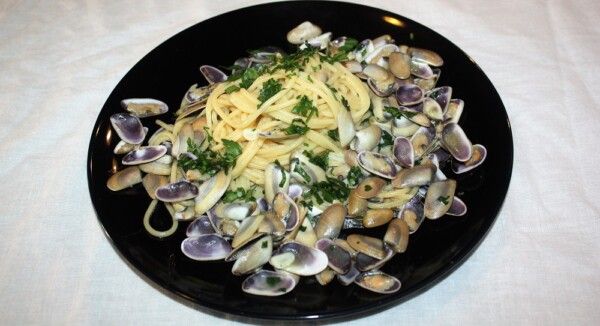 Spaghetti Con Le Telline Un Primo Di Mare Veloce E Saporitissimo